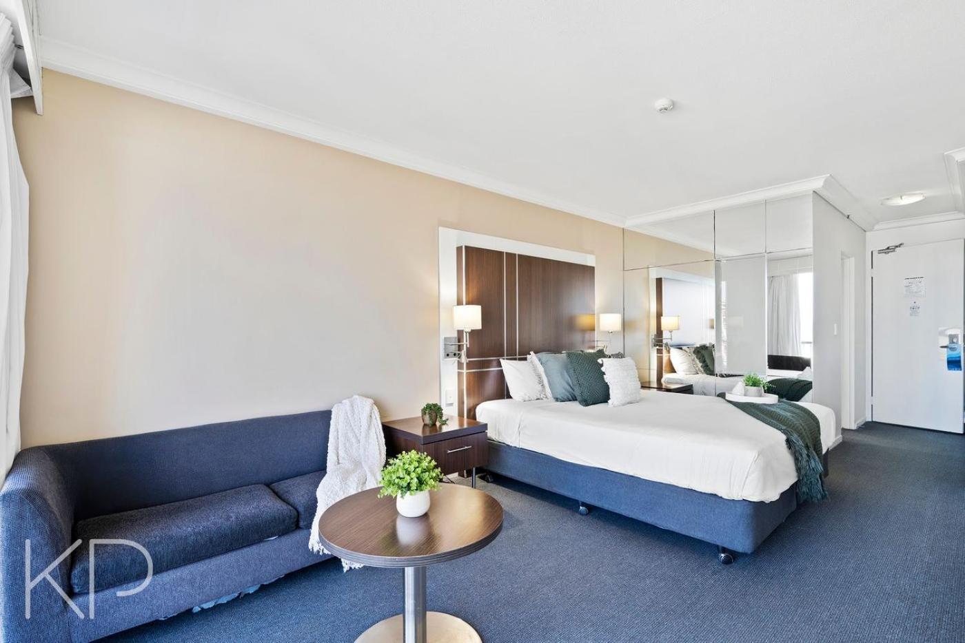 Hotel Apartments On 22 View Avenue, Surfers Paradise Gold Coast Exterior photo